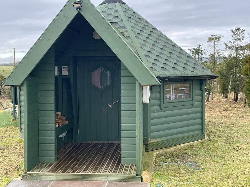 Holly Tree Glamping Cabins Wigglesworth Exterior photo